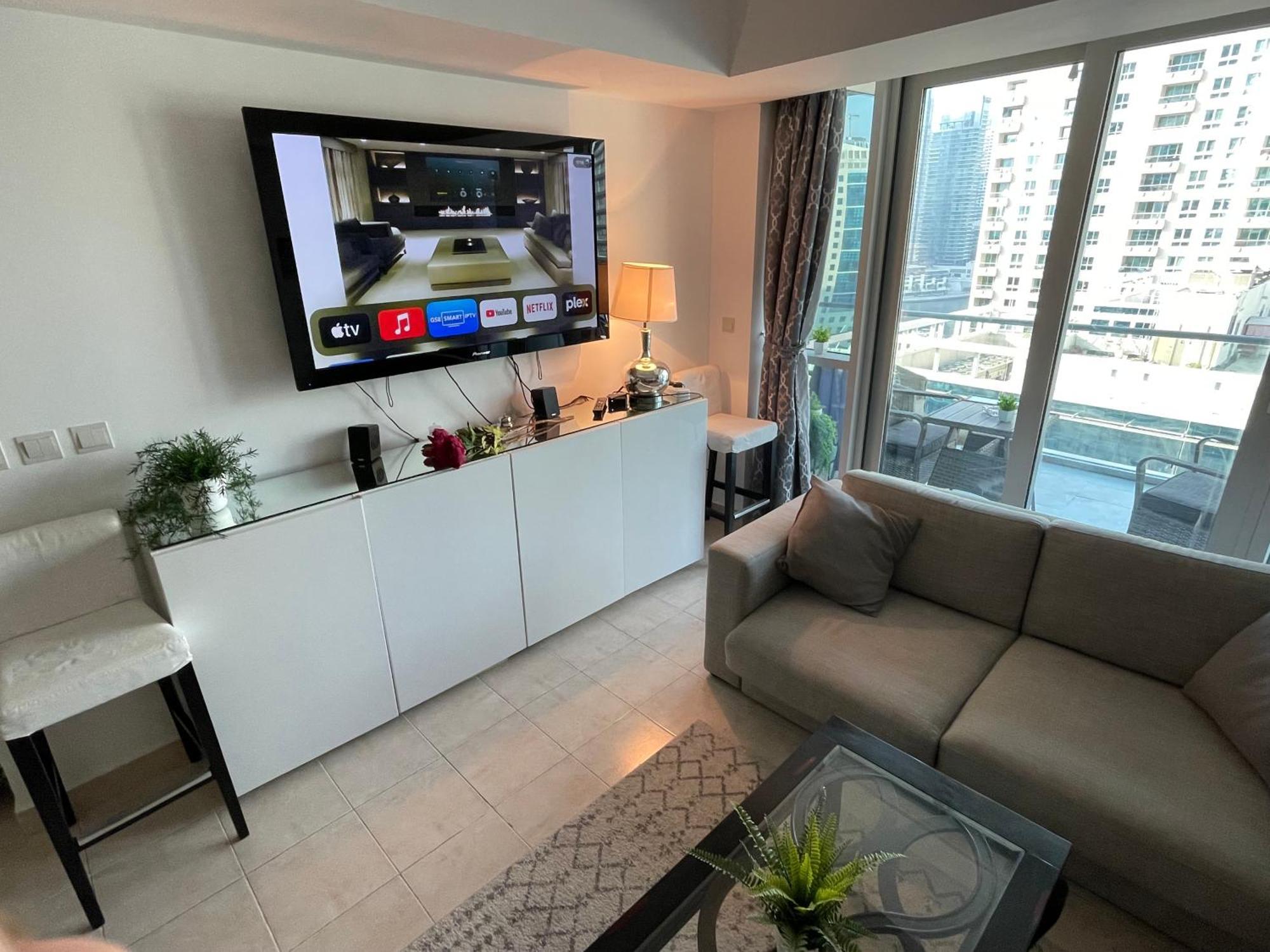 Marina View With Pool, Gym, Tennis Court, 5 Mins To * Dubai